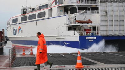 Kuvvetli yağış ve rüzgar geliyor, birçok deniz otobüsü seferi iptal edildi