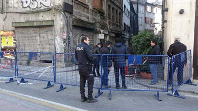 İstanbul'da iki katlı bina çöktü