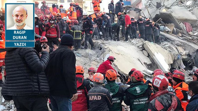 Enkaz altında kalan devlet ve resmi gazetecilik