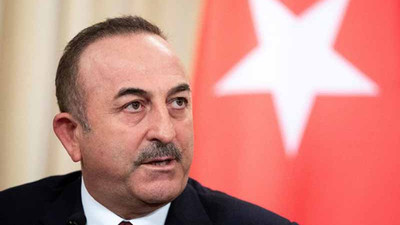 Çavuşoğlu: Bayrağımıza uzanan eli nasıl kırdığımızı ırkçı kafalar bilir