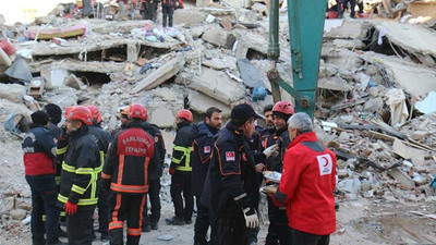 Engin Altay 'toplanan paralar nerede' diye sordu, AFAD, 'daha hepsi hesaplara akmadı' dedi