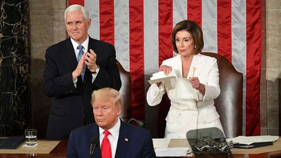 Temsilciler Meclisi Başkanı Pelosi, Trump'ın konuşma metnini yırttı