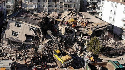 CHP: Bazı siyasetçiler deprem üzerinden PR çalışması yapıyor