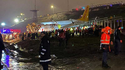 Sabiha Gökçen Havalimanı'na giden polisler kaza yaptı