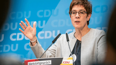 Merkel'in halefi Kramp-Karrenbauer'dan istifa kararı