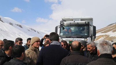 HDP'li belediyelerin Van’a gönderdiği deprem yardımına engel