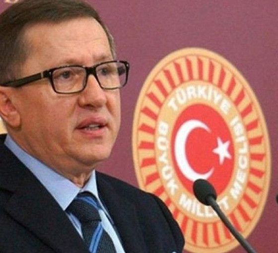 İYİ Partili vekilin yeni yıl kartına TBMM'de 'siyasi' sansür