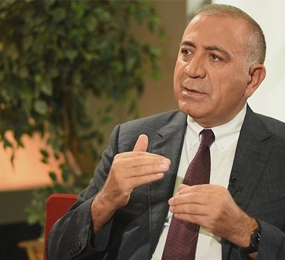 CHP'den istifa eden Gürsel Tekin: Müteahhitlere yenildim