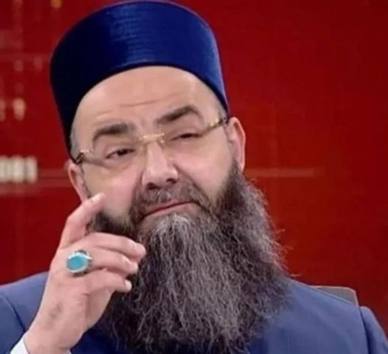 'Cübbeli Ahmet' kalp krizi geçirdi, hastaneye kaldırıldı