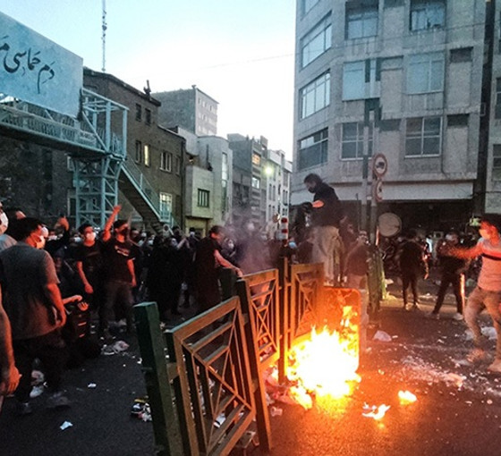 İran’da bir çocuk güvenlik güçleri tarafından öldürüldü