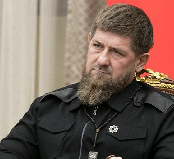 Çeçen lider Kadirov 18 yaşından küçük üç oğlunu Ukrayna cephesine yolluyor