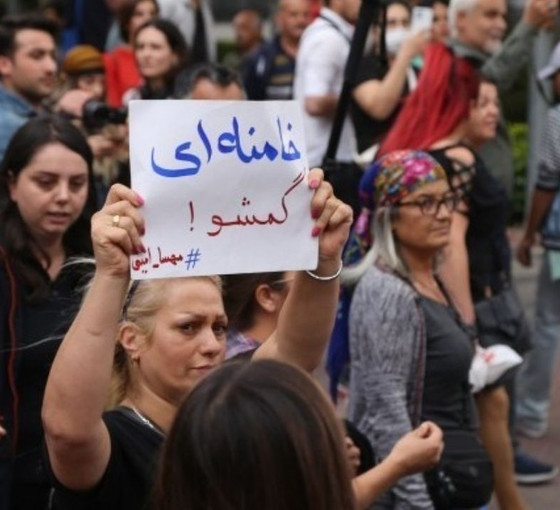 Mahsa Amini eyleminde gözaltına alınan 4 mülteci serbest