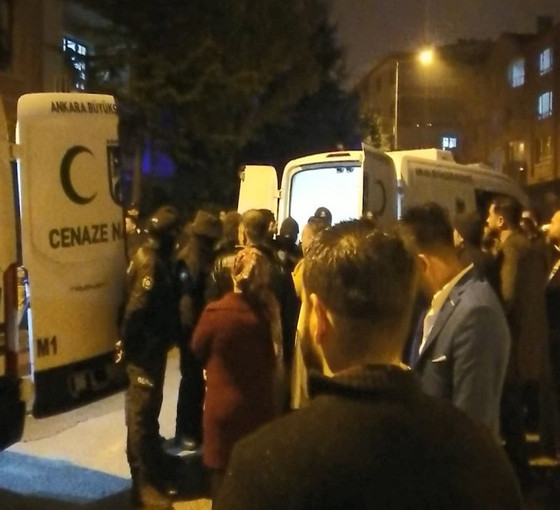 Uzaklaştırma kararına rağmen eşini ve iki çocuğunu katletti
