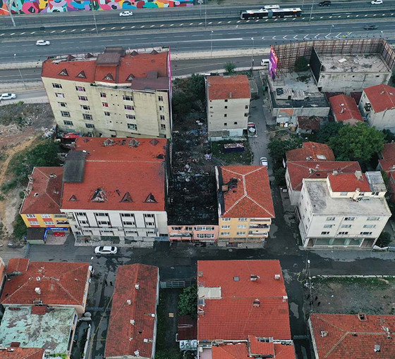 Kadıköy'de patlama sonucu üç kişinin öldüğü bina havadan görüntülendi