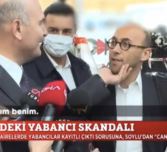 Muhabirin sorusunu yanıtlamayan Soylu: Çenesini okşayıp 'canım benim' dedi