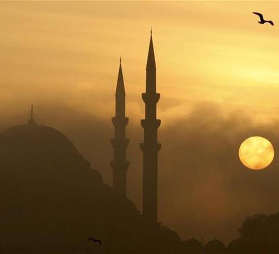 Ay'ın Dünya'dan yavaşça uzaklaştığı doğrulandı
