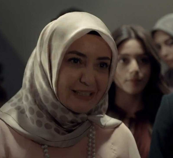 Başörtüsü tartışması diziye konu oldu: Kızılcık Şerbeti'nin fragmanı gündemde