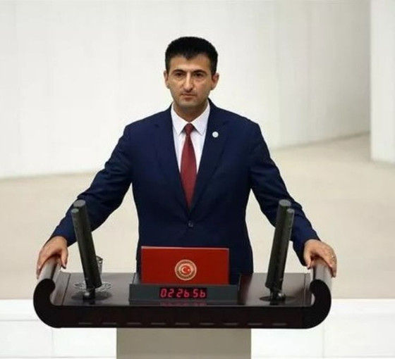 Çürümenin siyaseti, siyasetin çürümesi