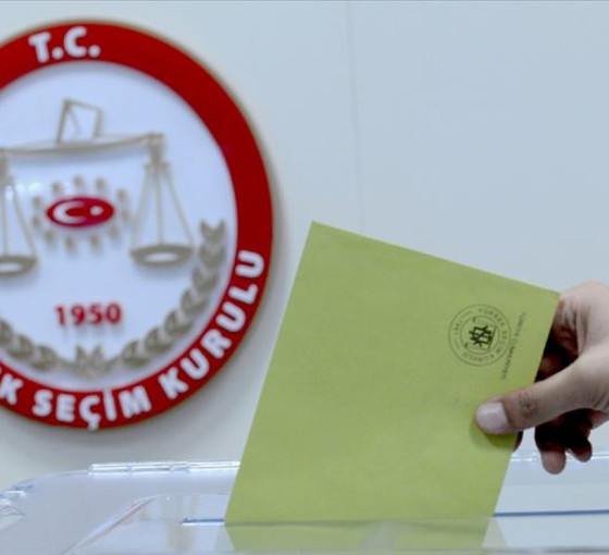 CHP'den teklif: Türkiye vatandaşı yapılan yabancılar ilk seçimde oy kullanmasın