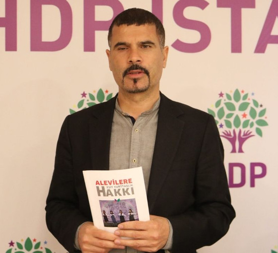 Nesimi Aday: 2. Mahmut'un Hacı Bektaş Dergahına Nakşibendi şeyhleri ataması ile aynı