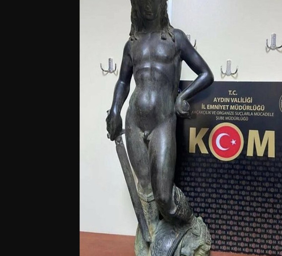 Donatello'nun Davut heykeline sahte raporu veren müze müdürüne ev hapsi