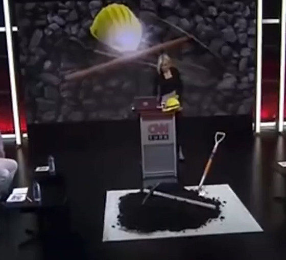 CNN Türk maden katliamına 'yakından baktı': Stüdyoya kömür yığdılar