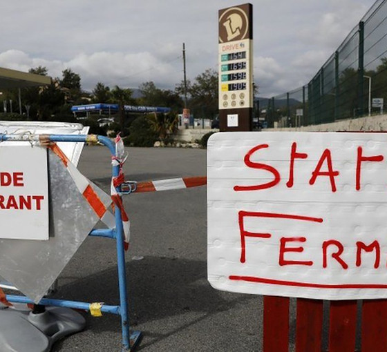 Fransa Ekonomi Bakanı'ndan grev açıklaması: Müzakere zamanı sona erdi