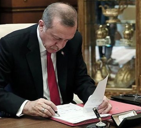 Başörtüsü için hazırlanan anayasa taslağı Erdoğan'a sunuldu