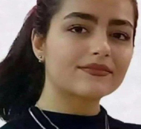 İran'da 16 yaşındaki Esra Panahi adlı öğrenci dövülerek öldürüldü