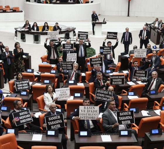 AYM, CHP'nin sansür yasasına yaptığı itirazın ilk incelemesini 26 Ekim'de yapacak