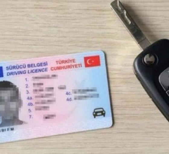 Eski tip sürücü belgelerini değiştirme süresi 2024 sonuna kadar uzatıldı