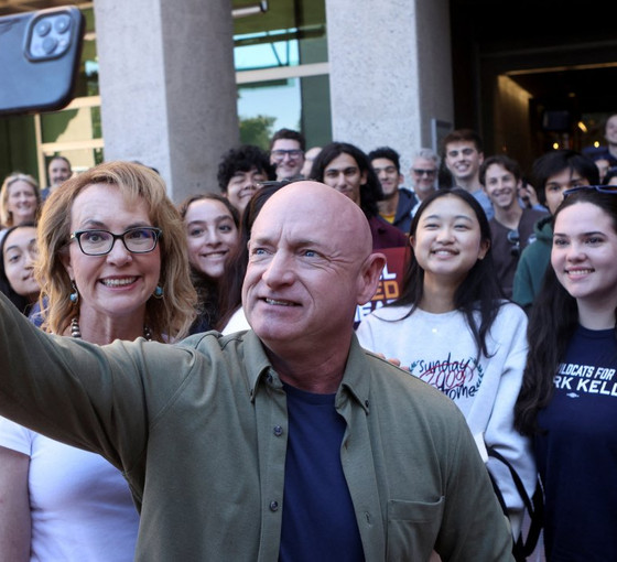 ABD'de Arizona'yı Demokrat senatör kazandı
