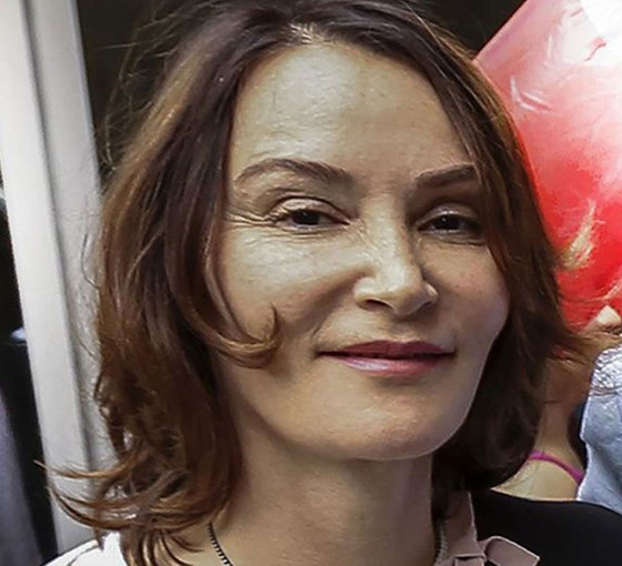 Aslı Baykal AKP’ye katılacağı iddialarını yalanladı