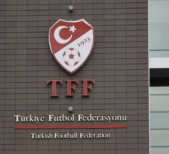 Prof. Yaman Akdeniz: TFF'nin keyfi erişim yasakları ifade özgürlüğünü engelliyor