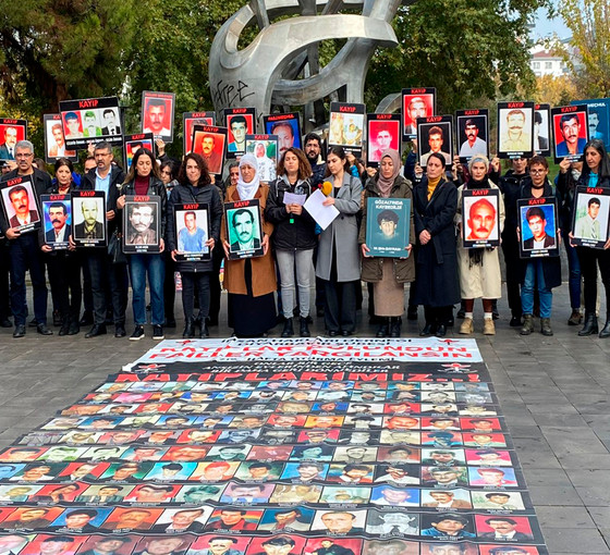 Diyarbakır'da kayıp yakınları 18 kadının akıbeti sordu