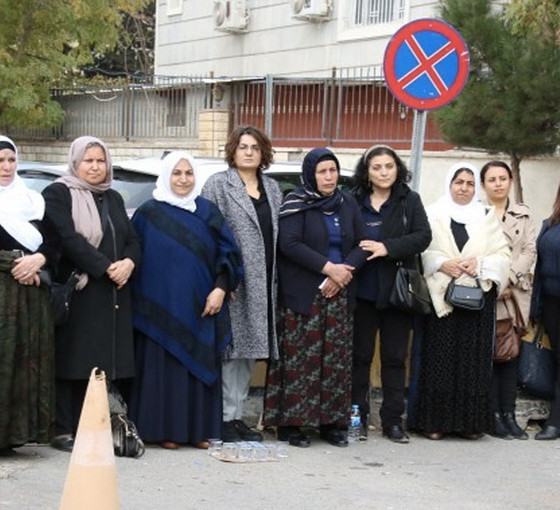 Şenyaşar ailesinden valiliğe tepki: Yasak ilan edeceğine katilleri, görüntüleri bul