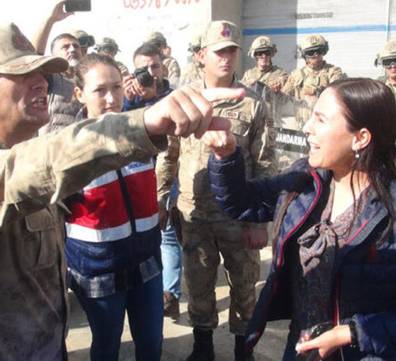 HDP milletvekilleri Suruç'ta engellendi