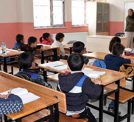 Deprem bölgesindeki 4 bin 97 öğretmen ve eğitim personeli talep ettikleri illere nakledildi