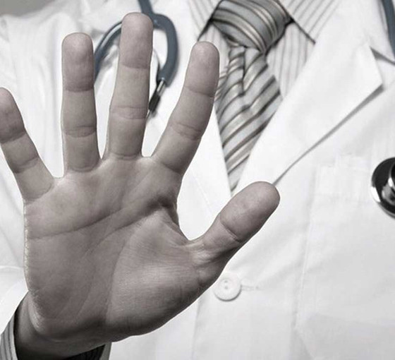 Doktorlara şiddete uğramaları halinde kaçabilmeleri için 'Kaçış Kapısı’