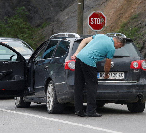 Sırbistan ile Kosova plaka krizinde anlaştı