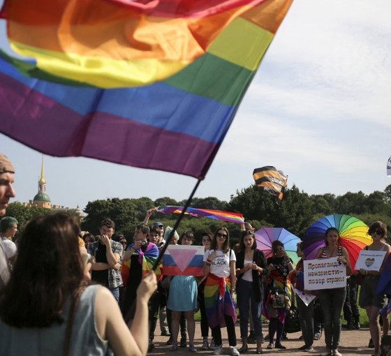 Rusya Duma'sı yetişkinler için 'LGBTi+ propagandası' yasasını geçirdi