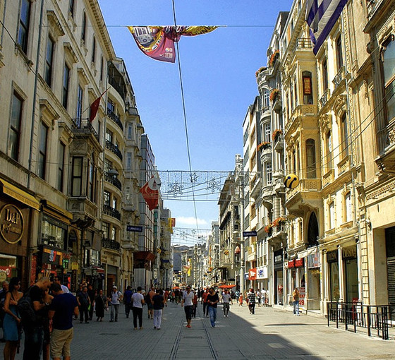 Valilik açıkladı: İstiklal Caddesi'nde stant, sergi ve sokak müziği yasaklandı