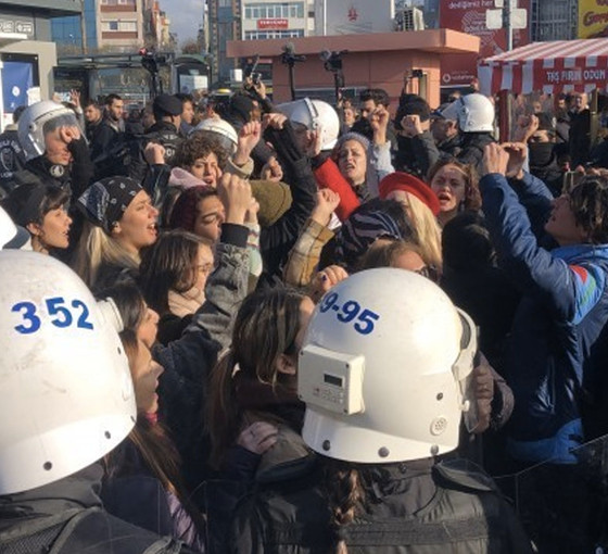 Kadıköy’de gözaltına alınan 116 kadın serbest bırakıldı