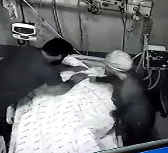 Hastaya eziyet edilen hastane yedi gün sonra yeniden açıldı