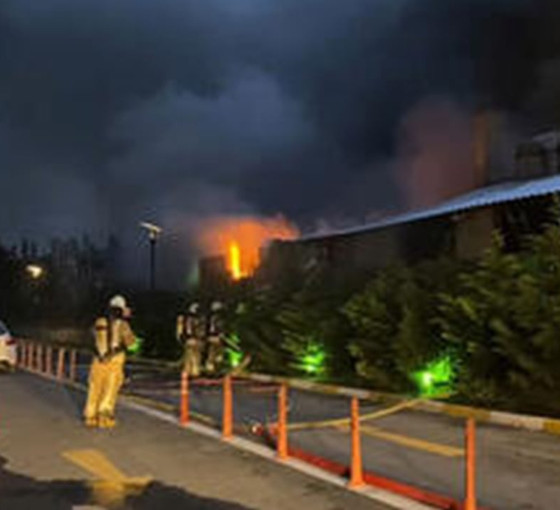 Esenyurt'ta fabrikada yangın