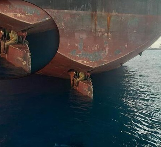 Üç göçmen gemi dümeninde Nijerya'dan Kanarya Adaları'na gitti