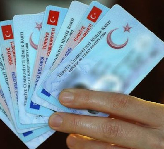 Nüfusun yüzde 15'i çipli kimlik kartına geçmedi