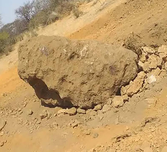 Bilim insanları yüzyıllardır bilinen göktaşında iki yeni mineral keşfetti
