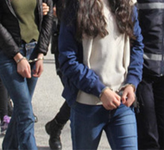 Kadınlar 36 saat kelepçeli halde, aç ve susuz tutuldu