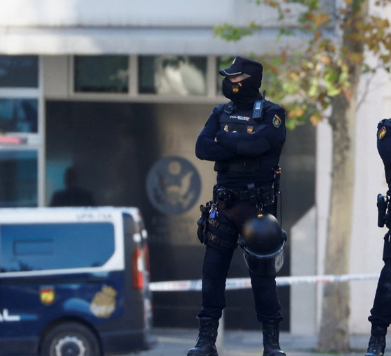 ABD'nin Madrid Büyükelçiliğine de bombalı mektup gönderildi